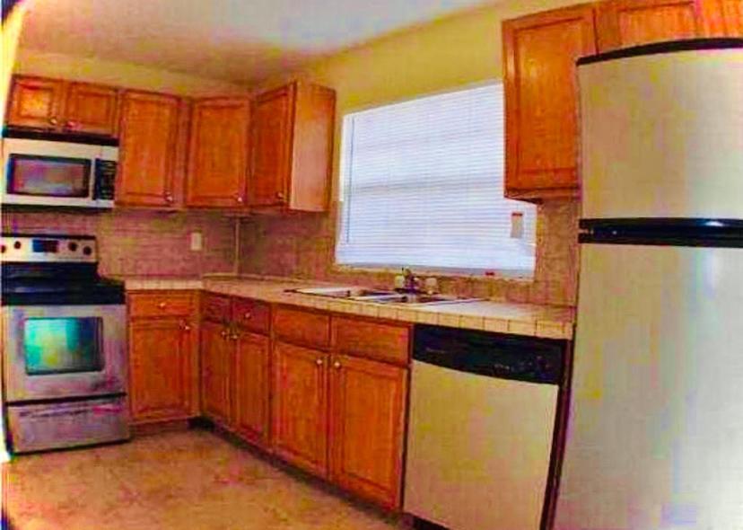 Men Only Dorms -3 Miles To The Beach Lighthouse Point Extérieur photo